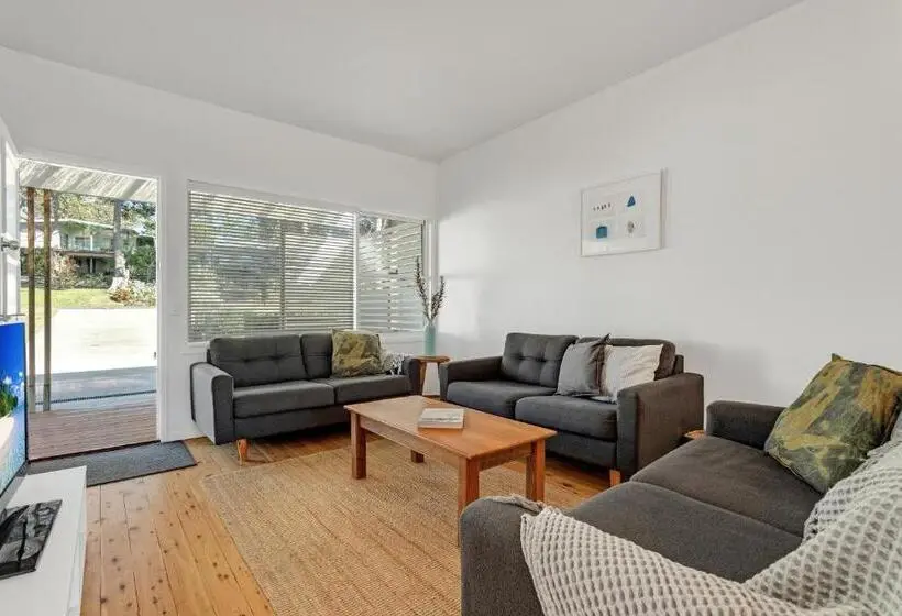 کابین, Worrowing Jervis Bay