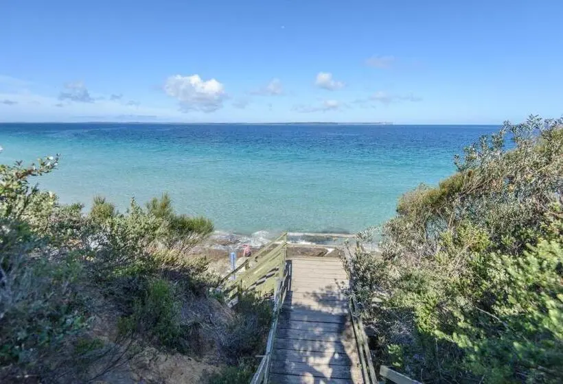 کابین, Worrowing Jervis Bay