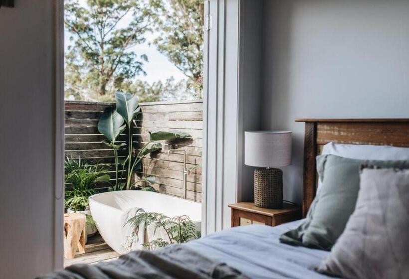 חדר דלוקס, Worrowing Jervis Bay