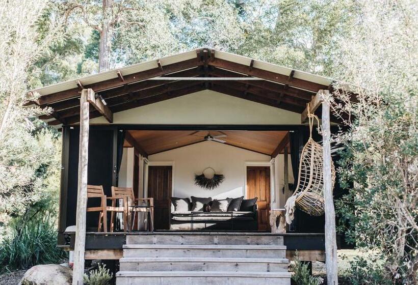 חדר סטודיו סטנדרד, Worrowing Jervis Bay