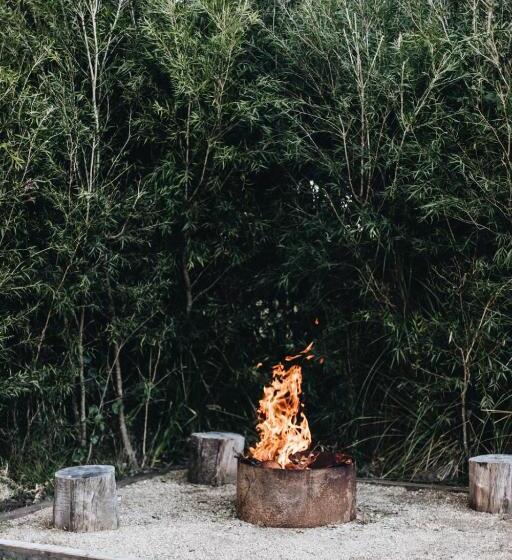 חדר סטודיו סטנדרד, Worrowing Jervis Bay