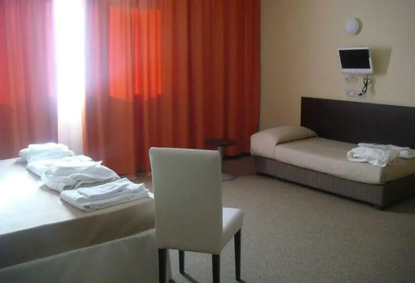 スタンダードトリプルルーム, Santa Loja Hotel Residence