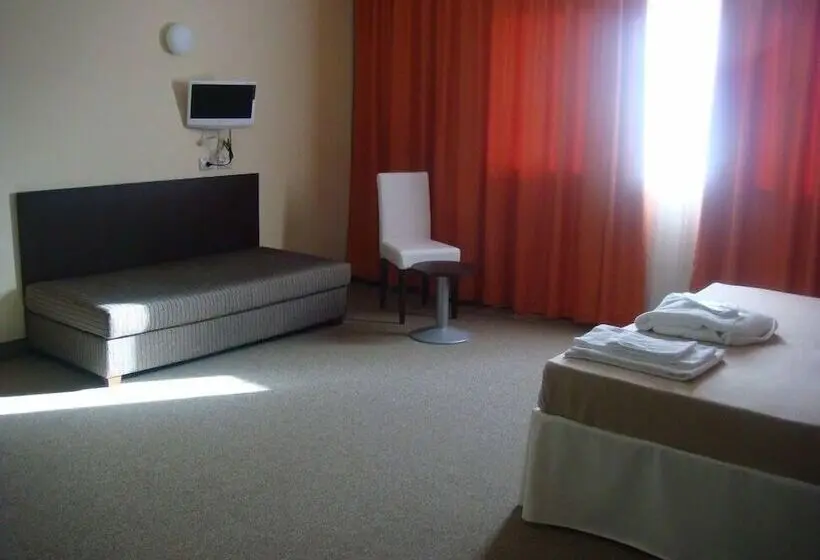 スタンダードトリプルルーム, Santa Loja Hotel Residence