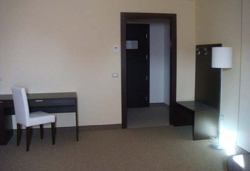 غرفة قياسية ثلاثية, Santa Loja Hotel Residence