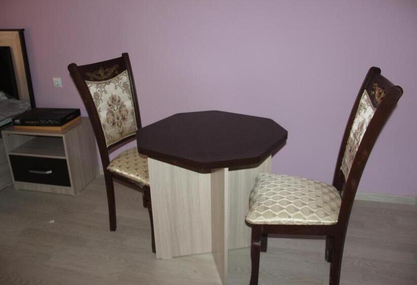 اتاق استاندارد با چشم‌انداز کوهستان, Hostel Asham