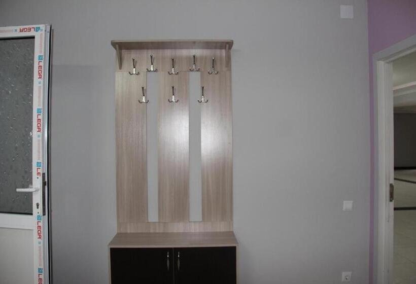 اتاق استاندارد با چشم‌انداز کوهستان, Hostel Asham