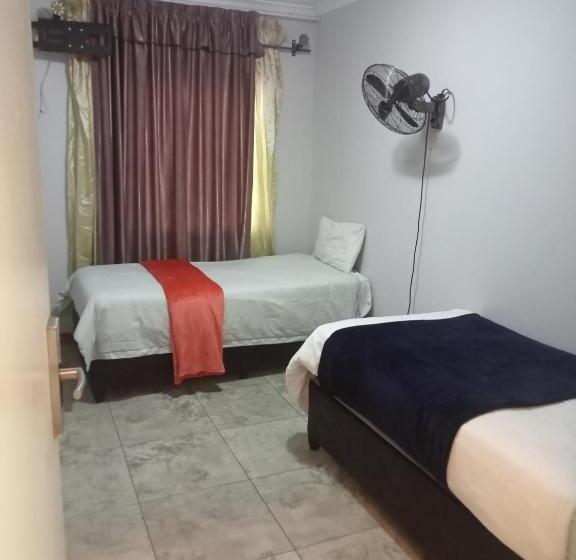 ファミリールーム, Andrienne Lodge Cape Town