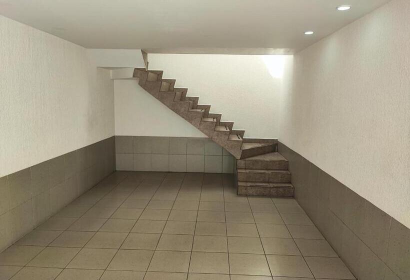 スタンダードルーム, Dubái