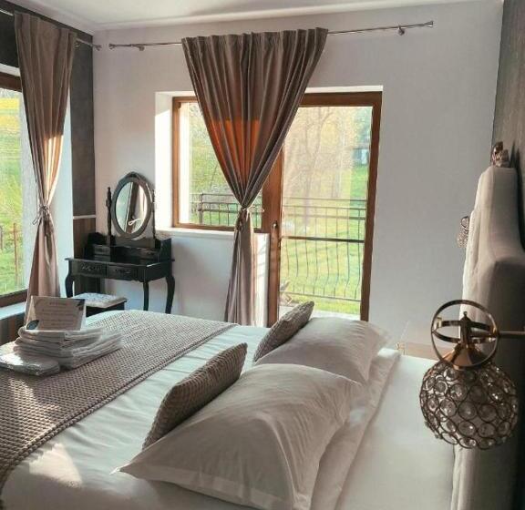 스탠다드 룸 킹사이즈 침대, Regal Bran