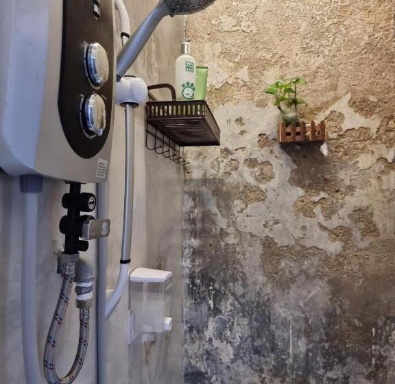 Quarto Standard Casa de Banho Partilhada, V Space Capsule Cafe Melaka