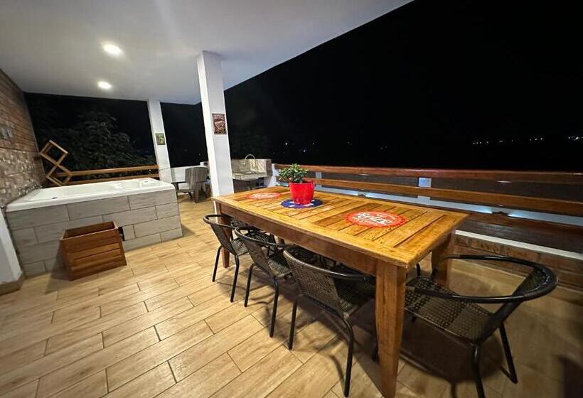 ファミリールーム, La Fogata Del Sur