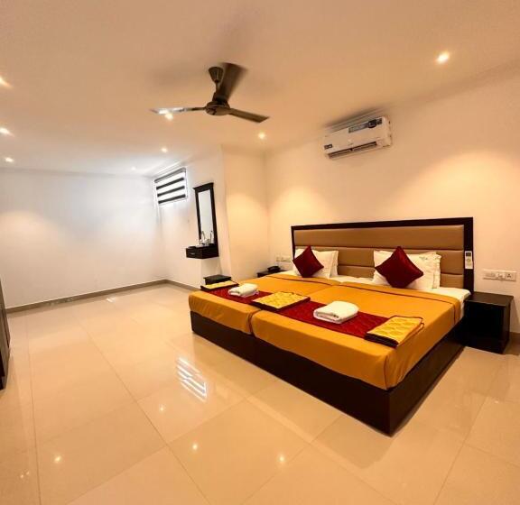 四人豪华间, Luxe Hotel Thekkady