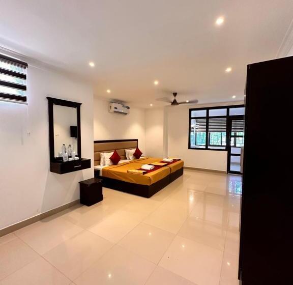 四人豪华间, Luxe Hotel Thekkady