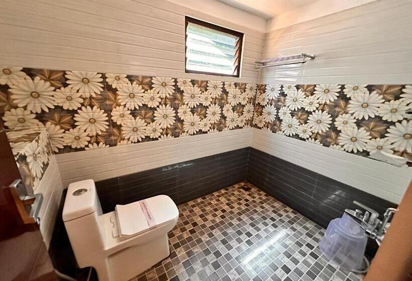 四人豪华间, Luxe Hotel Thekkady