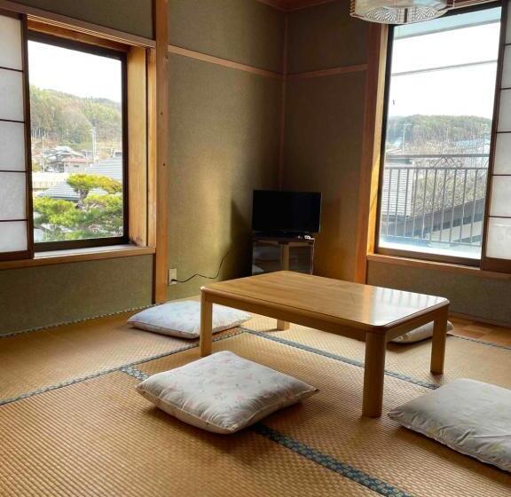 Standard Quadruple Room, Pastime藤熊