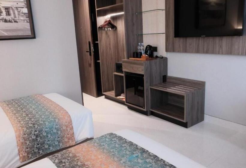 Chambre Supérieure, Eno Front One Hotel Semarang