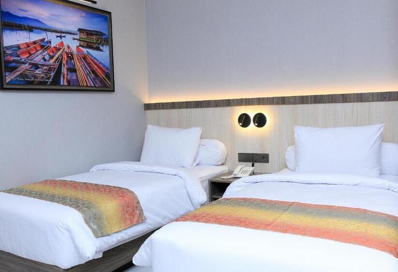 Chambre Supérieure, Eno Front One Hotel Semarang