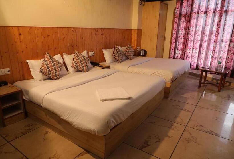 Quarto Familiar Deluxe, Sita Inn