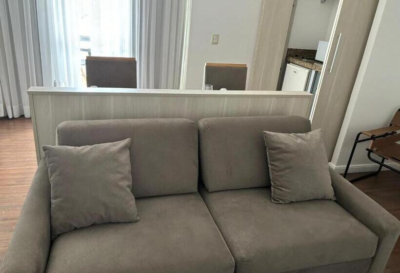 带1个卧室的带阳台的公寓, Lindo Flat Mercure Com Vg Garagem. Vista Panorâmica