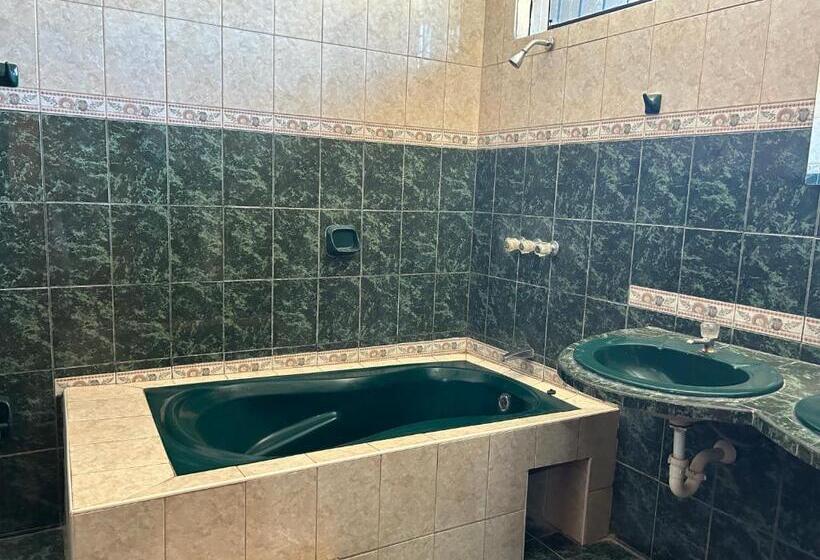 اتاق استاندارد, ñariwalac