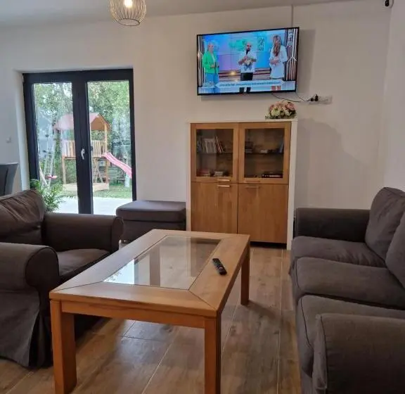 デラックストリプルルーム, Casa 7 Sate Apartament
