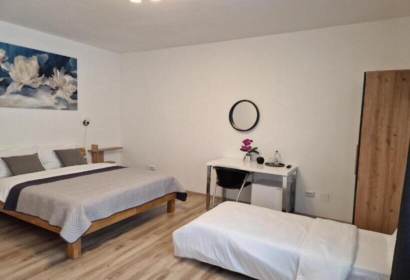 غرفة ديلوكس ثلاثية, Casa 7 Sate Apartament