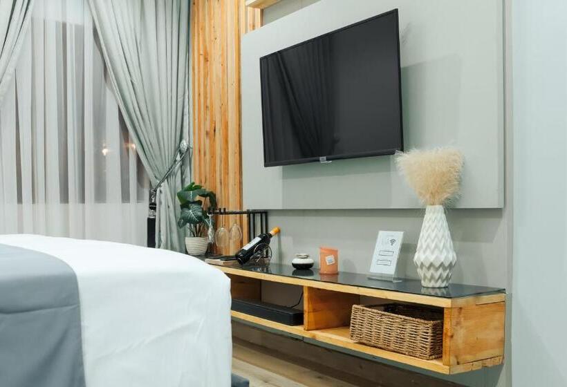 غرفة سوبيريور سرير كينج, Kashco Apartments Wuse 2 Abuja