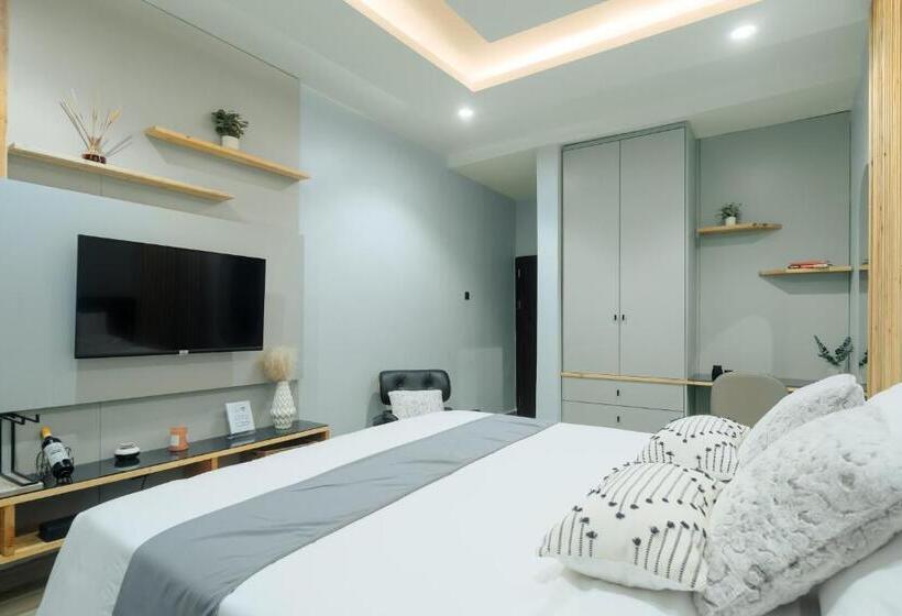 غرفة سوبيريور سرير كينج, Kashco Apartments Wuse 2 Abuja