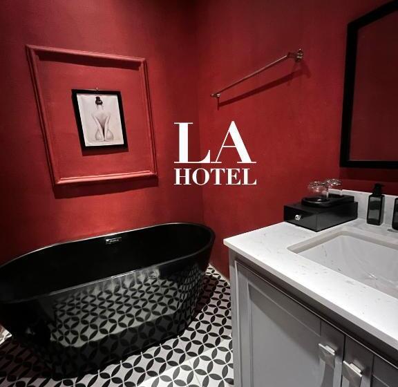 اتاق استاندارد, La