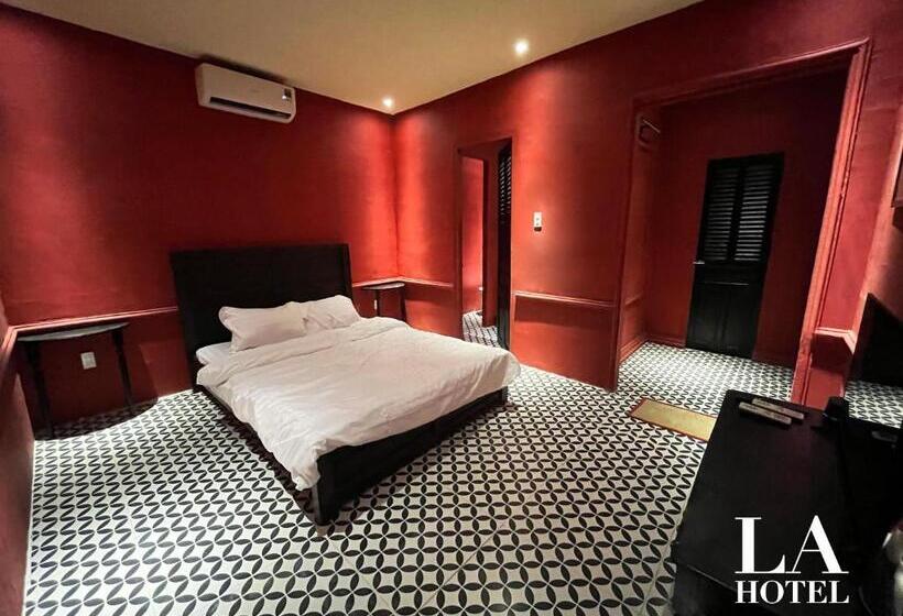 اتاق استاندارد, La