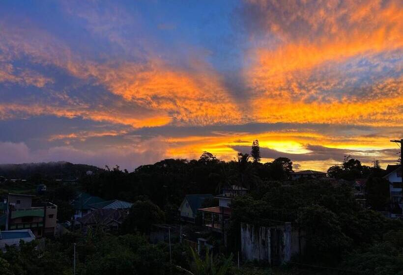 Familjerum Bergsutsikt, Moonlight House Tagaytay