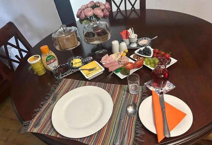 Номер Стандарт, Pebble Fountain Guesthouse