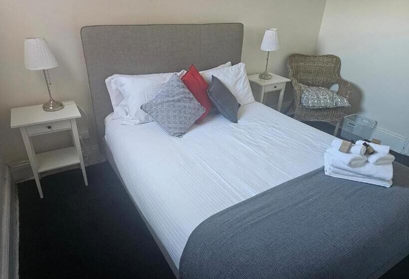 스탠다드 룸, Clubhouse Hotel Yass