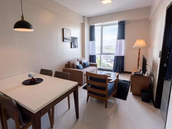 סוויטה, Mactan Newtown Condo With Free Airport Pickup