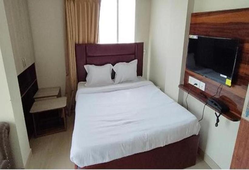 デラックスルーム, Fabhotel The Luxurie International
