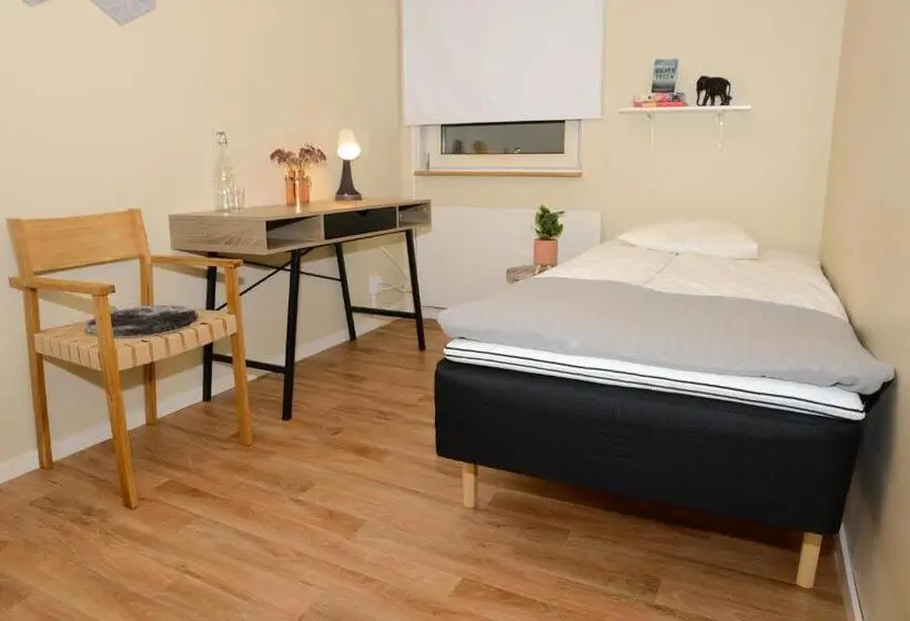 Standard Yhden Hengen Huone Jaettu Kylpyhuone, Britz Hostel