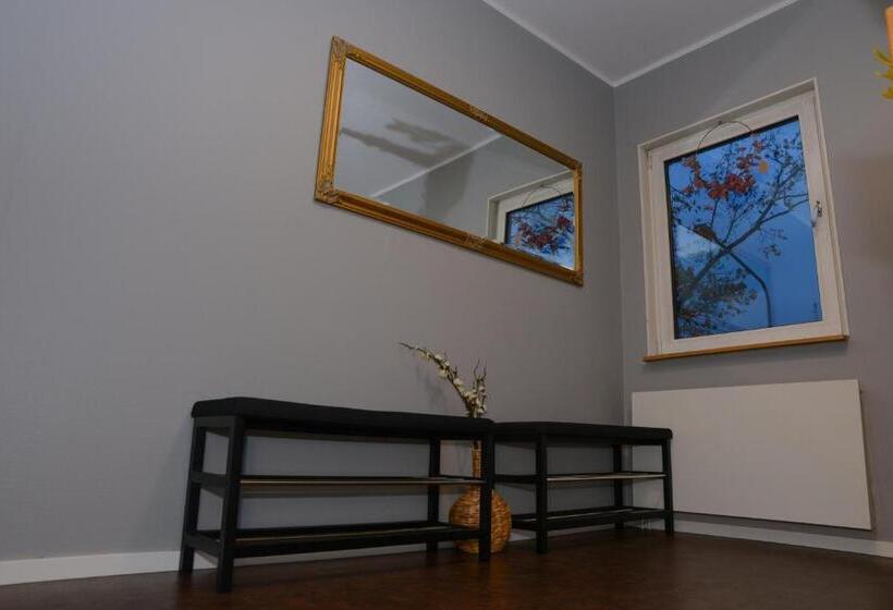 バスルーム共有のシングルスタンダード, Britz Hostel