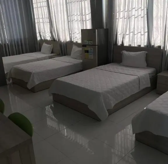 اتاق خانوادگی, Khách Sạn Nguyễn Long