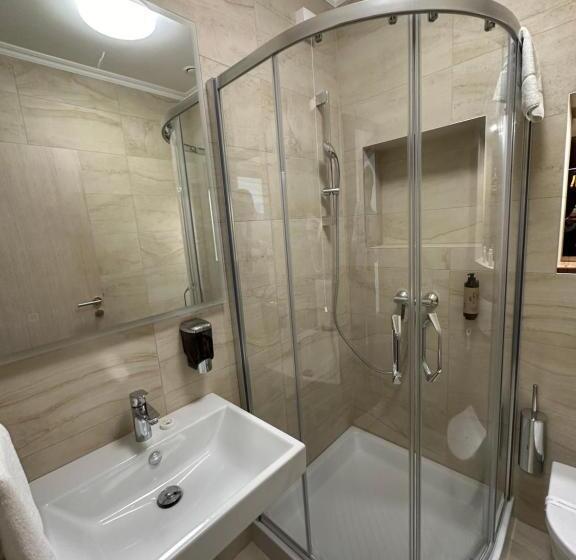 اتاق استاندارد, Nobel West