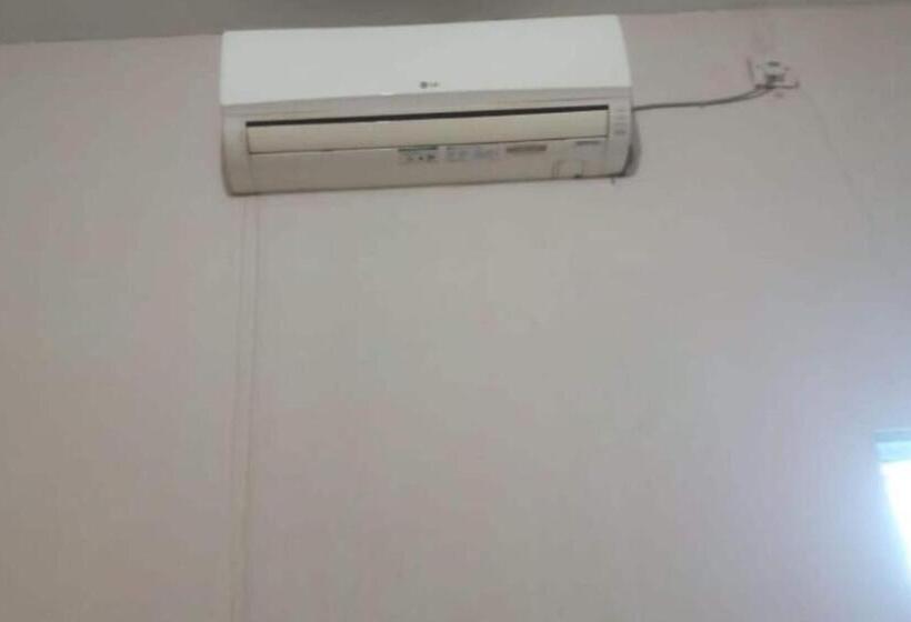 Номер Стандарт, Oyo 93866 Neva Guest House Syariah