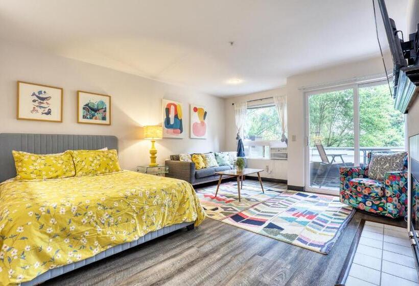 آپارتمان 1 خوابه با بالکن, Quest Travels