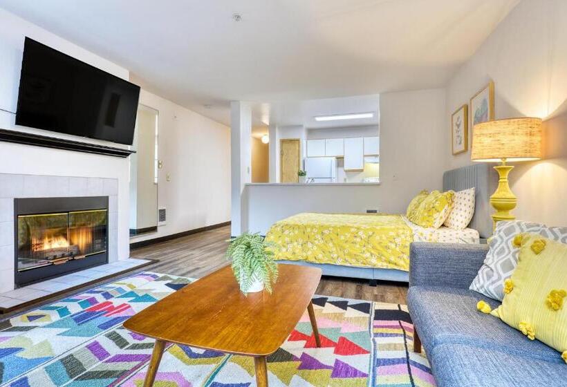 آپارتمان 1 خوابه با بالکن, Quest Travels