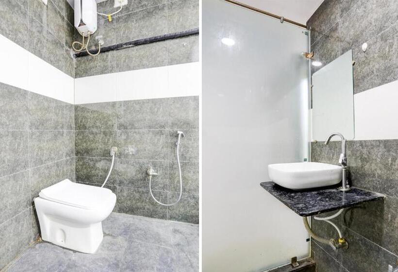 غرفة كلاسيكية ثلاثية, Shatweek