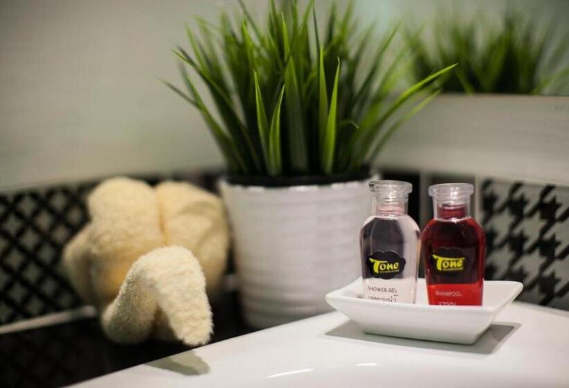 스탠다드 룸, Tone Condorent