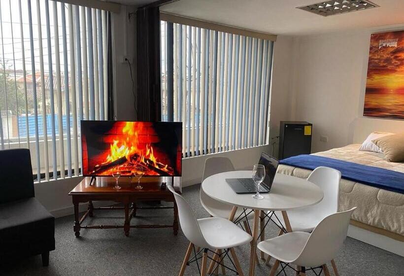 스탠다드 룸, Broadway Suites