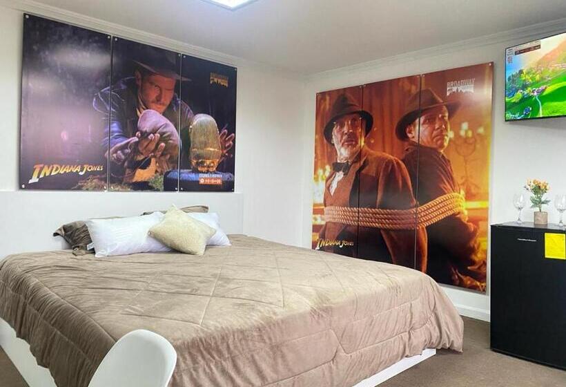 Номер Стандарт, Broadway Suites