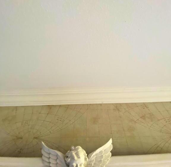 חדר משפחתי, Mas De Jouas