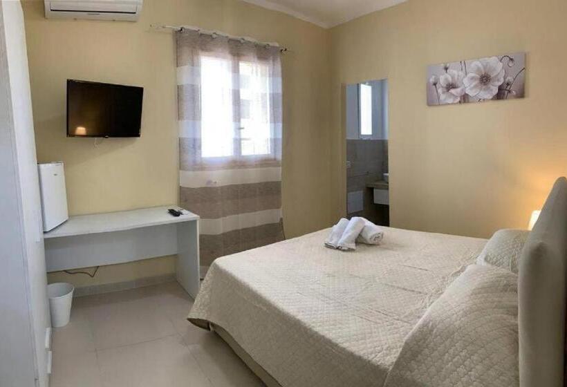 חדר סטנדרט, Mediterraneum