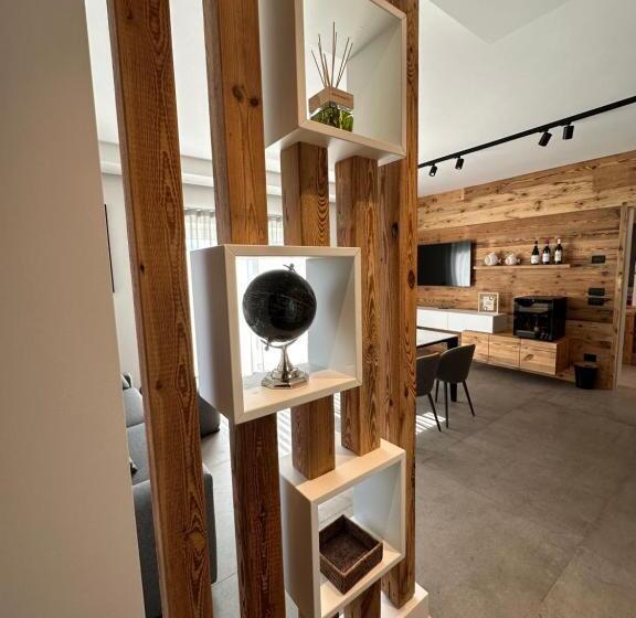 غرفة ديلوكس رباعية, Origini Holidays