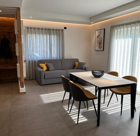 غرفة ديلوكس رباعية, Origini Holidays